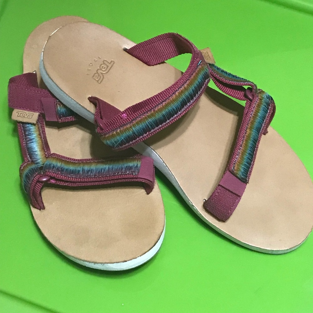 NWOT Teva slide sandals